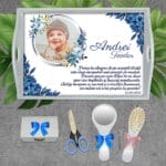 Tavă de moț pentru băieți cu Flori albastre și poză - AMTMB-08 - set alb - amintirimagice.ro